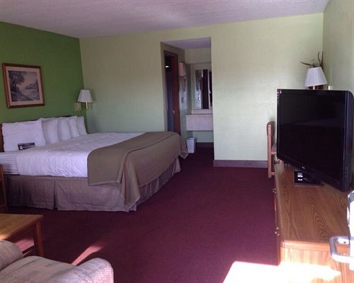 Royal Inn & Suites Mountain Grove Exterior photo